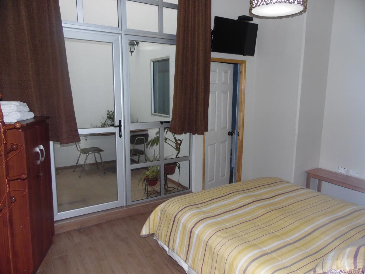 Hotel Sierra Bella Сантьяго Экстерьер фото
