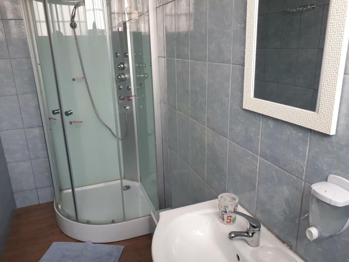 Hotel Sierra Bella Сантьяго Экстерьер фото